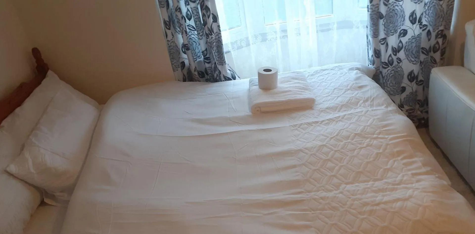 Tonyhomes Dagenham Homestay